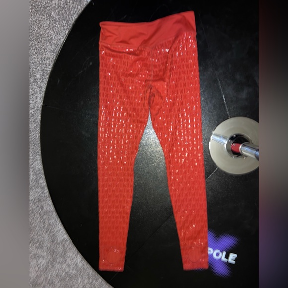 Gecko Grip Leggings - Picture 3 of 5